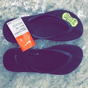 nike squeeze flip flops